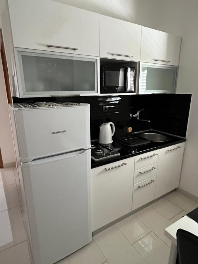 Apartments Loncar-Near Zrce Beach 诺瓦利娅 外观 照片