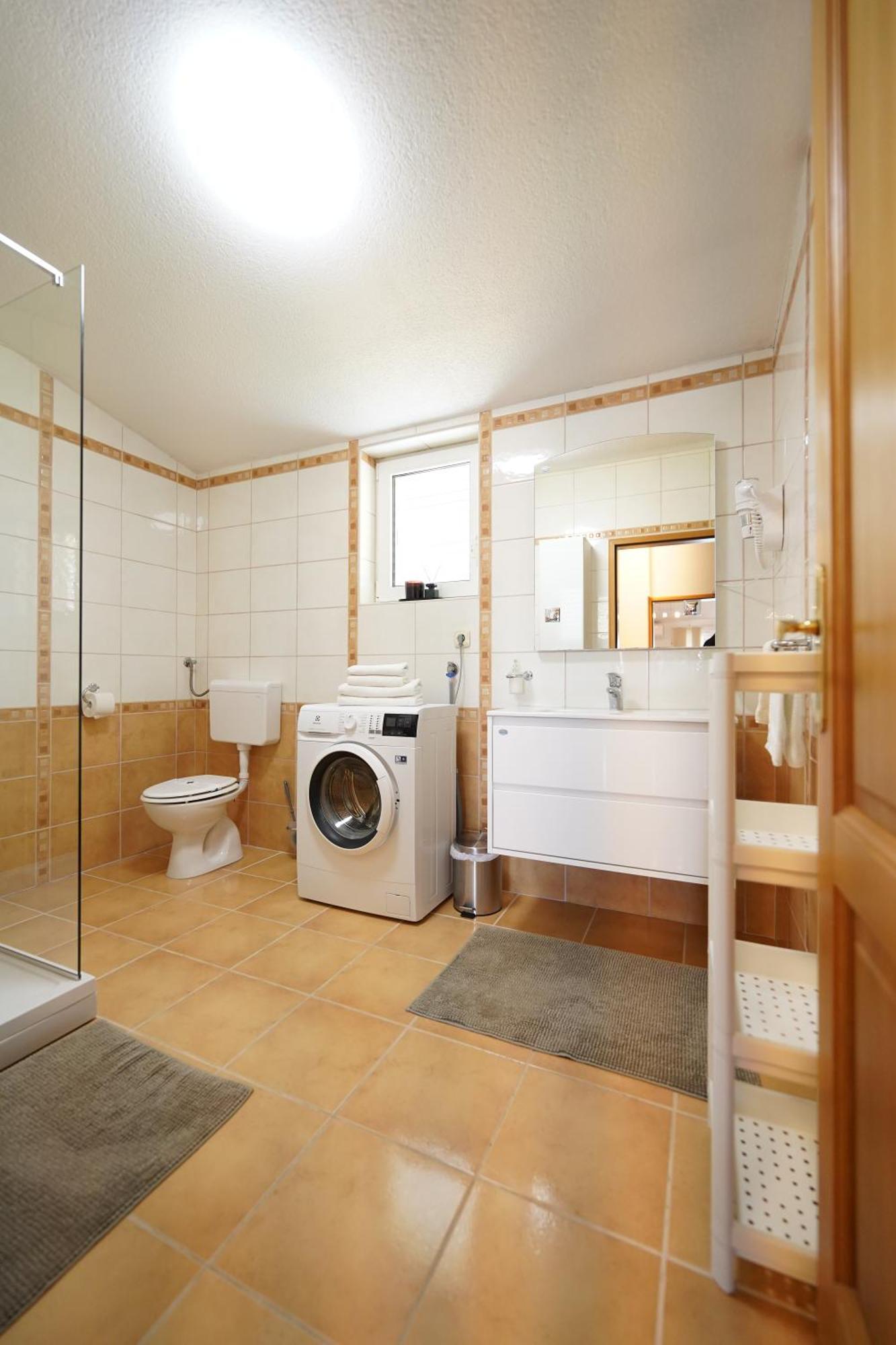 Apartments Loncar-Near Zrce Beach 诺瓦利娅 外观 照片