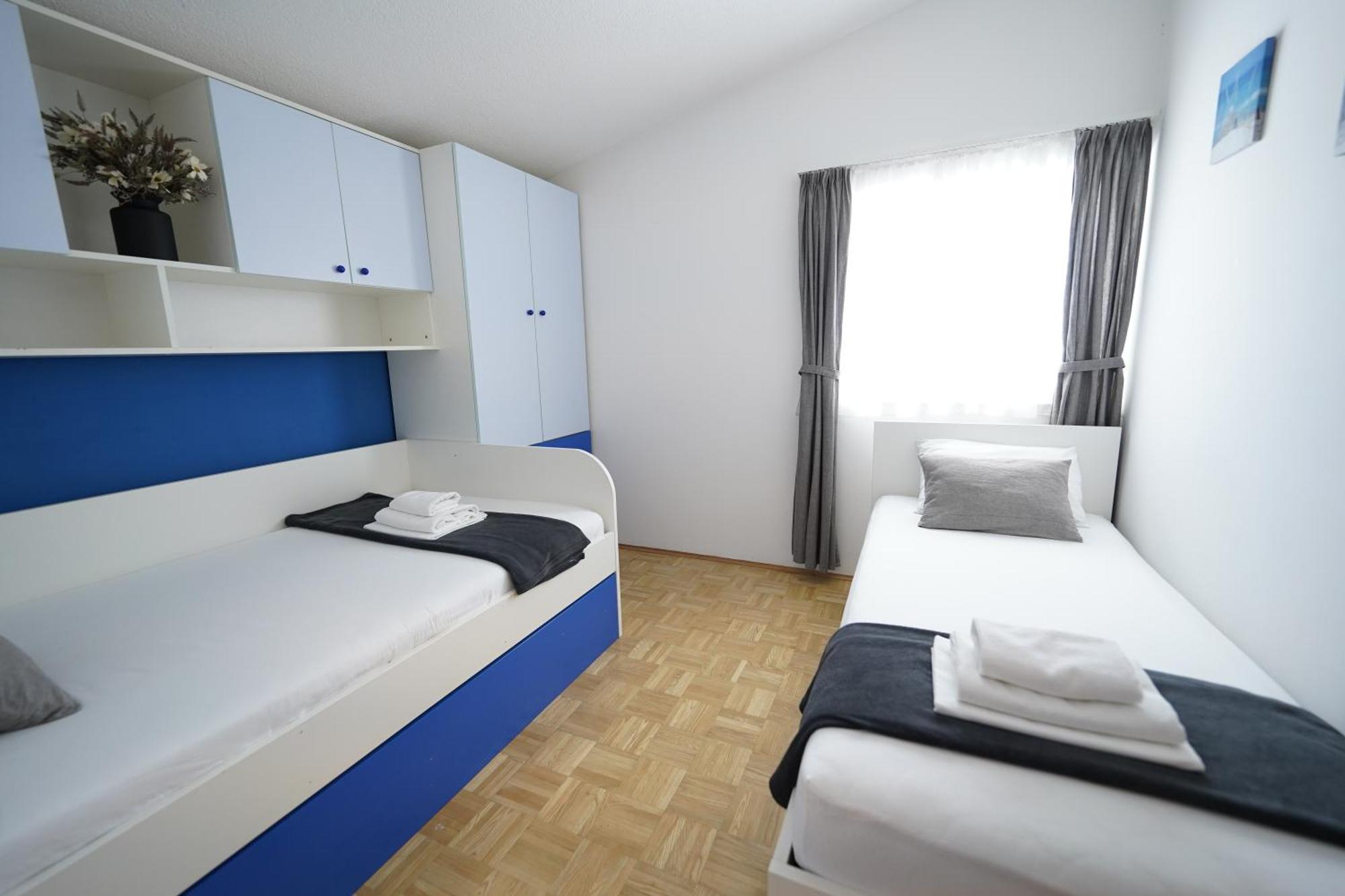 Apartments Loncar-Near Zrce Beach 诺瓦利娅 外观 照片